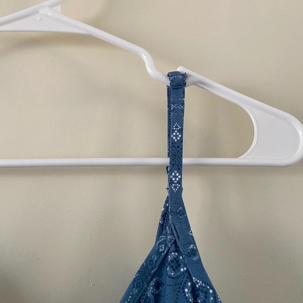 Athletic Blue Patterned Dress - image 4